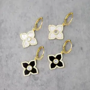 BLOSSOM HUGGIES - Elgra Gold Clover Crystal Zircon Flower Earrings