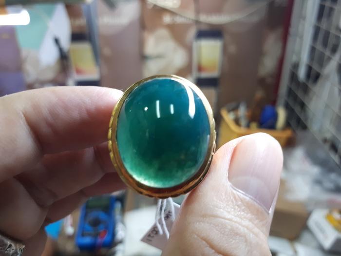 Gambar Batu Bacan Gulau Green BC071 HQ Body Glossy Kristal Ajib Ikatan Perak dari CNC phoneshop Kota Administrasi Jakarta Pusat Tokopedia