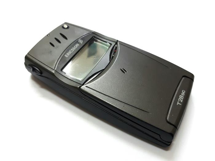Gambar Hape Jadul Ericsson T28 Minusan Untuk Koleksi Pajangan Kanibalan dari CNC phoneshop Kota Administrasi Jakarta Pusat Tokopedia