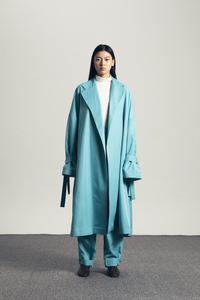 Gambar IKYK Spring Summer 2024 Cilian Oversized Long Outer - Capri Blue dari IKYK2011 Kota Administrasi Jakarta Selatan 3 Tokopedia