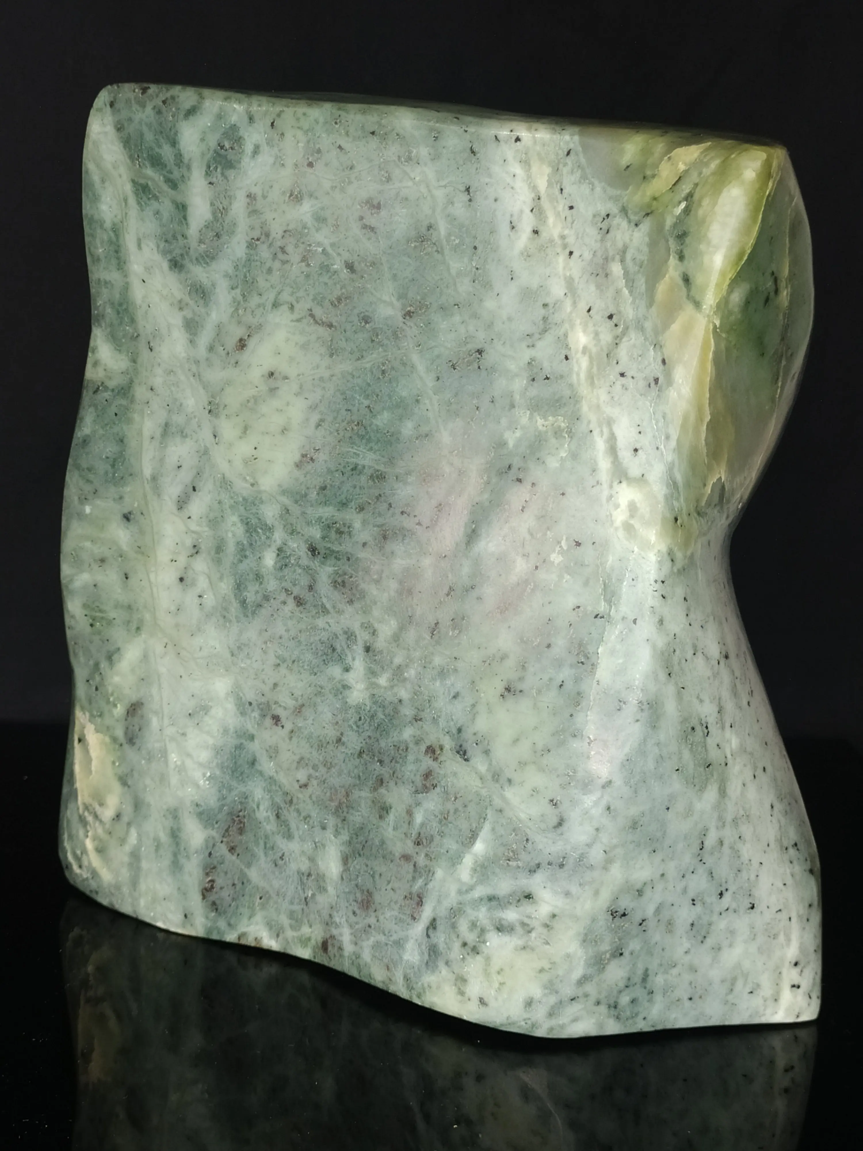 Giok Nephrite Jade Crystal Freeform MC02192
