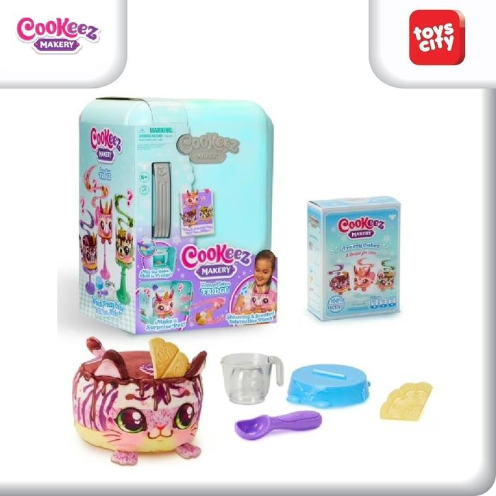 Gambar Cookeez Makery Freezy Cakez Fridge Playset Includes Shivering & Mystery Scented Interactive Plush dari Toys City Kota Administrasi Jakarta Selatan Tokopedia