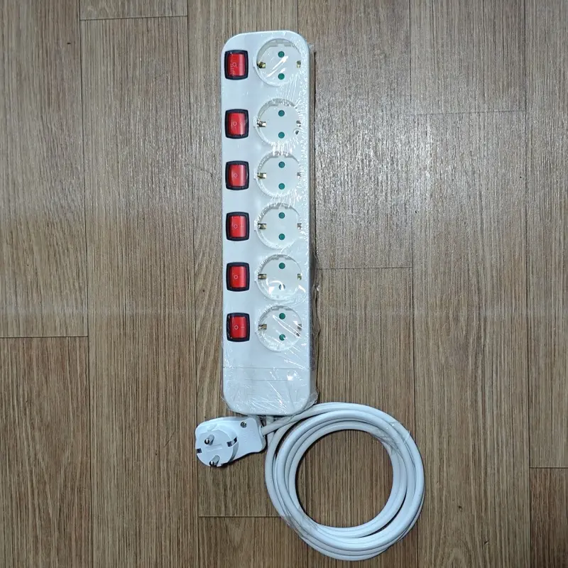 BISA INSTAN Perpanjangan Kabel Listrik Kualitas Tinggi Stop Kontak Terminal Kuningan Saklar 10A Ampere 2200W Watt 3x0.75mm Colokan Putih White High Quality Electric Cable Extension Plug Outlet Power Socket Cord Power Strip 1M 2M 3M 4M 5M Meter 3 4 5 6 Slo 6