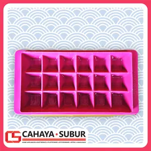 Tempat Cetakan Es Batu Segi YUTAKA Kotak Warna Random Harga Satuan Ice Cube Ice Tray Freezer Kitchenware Cream