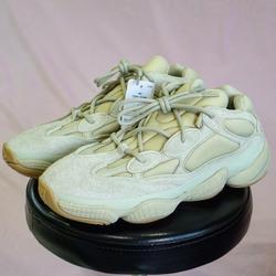 harga adidas yeezy 500
