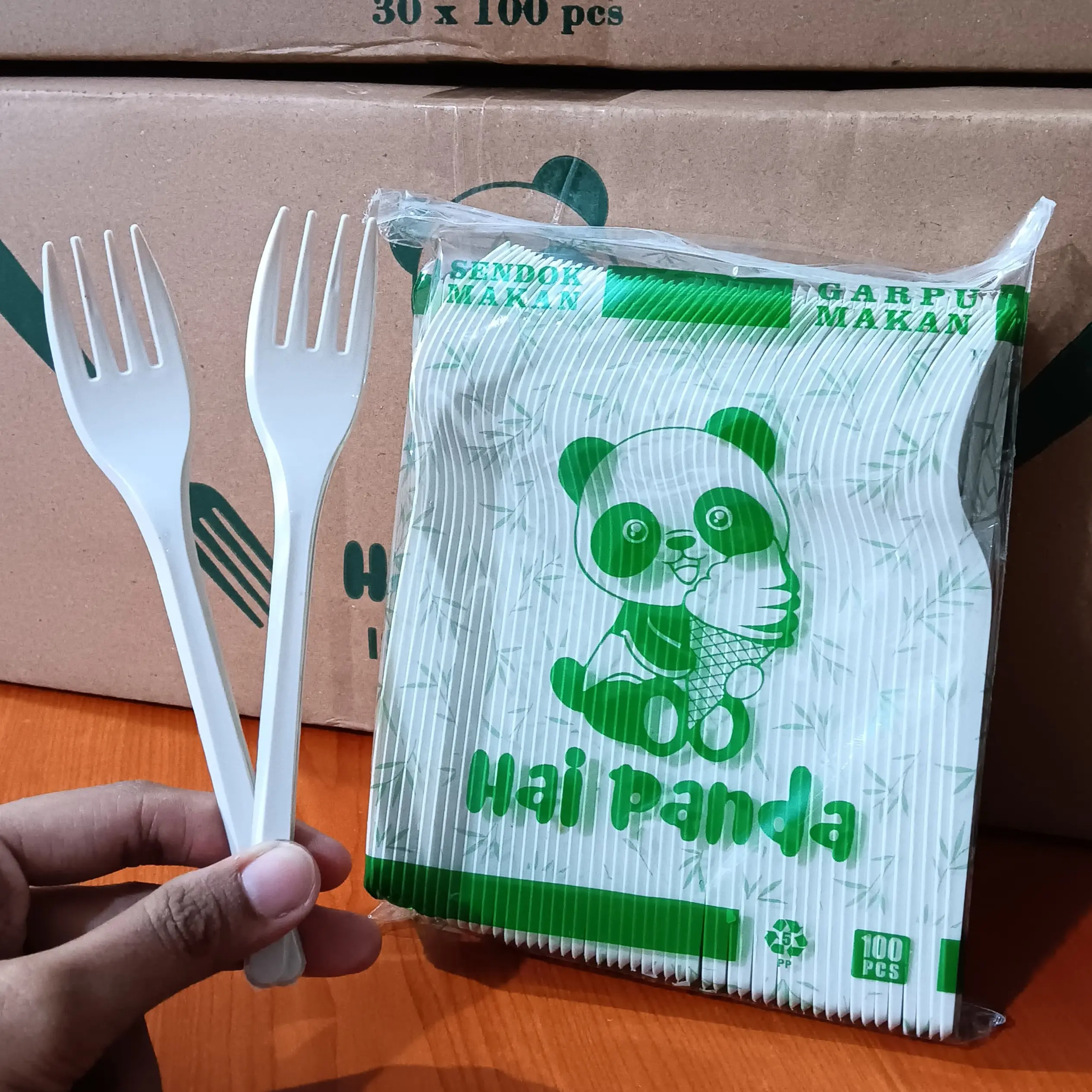 Garpu Makan Panjang / Garpu Panda Plastik Putih 100 Batang