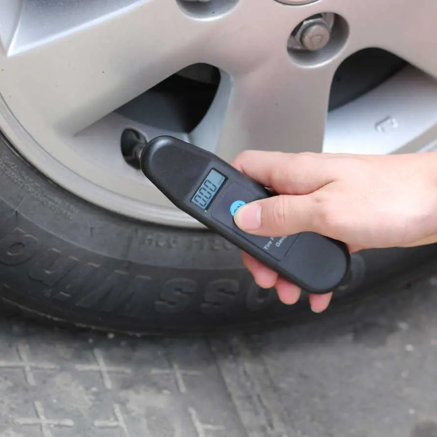 Alat Pengukur Tekanan Angin Ban Digital LCD Tire Pressure Monitor