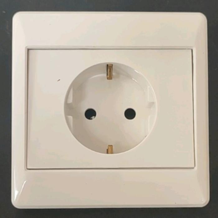 Gambar BOSS B2426L16S 16A 250V schuko socket outlet w/ safety shutter dari citraamantosa Kota Administrasi Jakarta Selatan Tokopedia