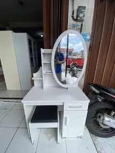 Meja Rias Cermin Oval Minimalis Matkens