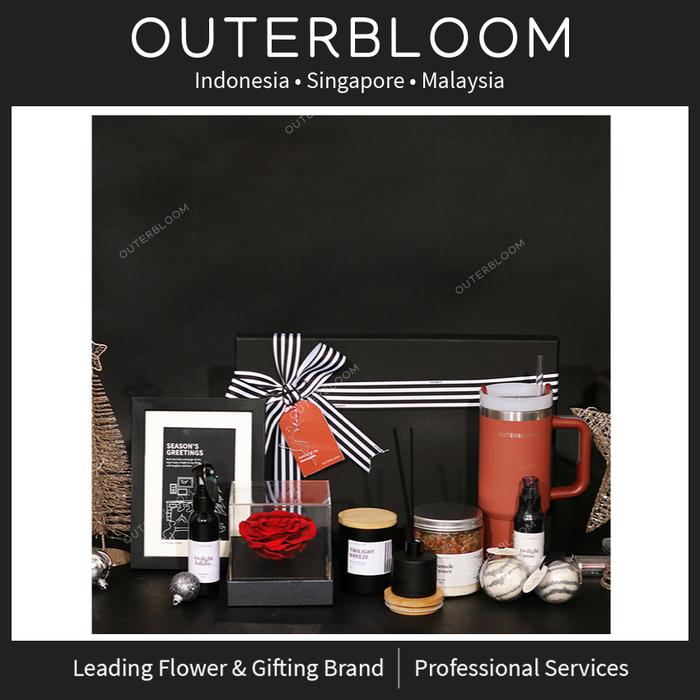 Gambar Hampers Natal - Parcel Natal - Outerbloom Christmas Mumbo Jum-box dari Outerbloom Kota Administrasi Jakarta Selatan Tokopedia