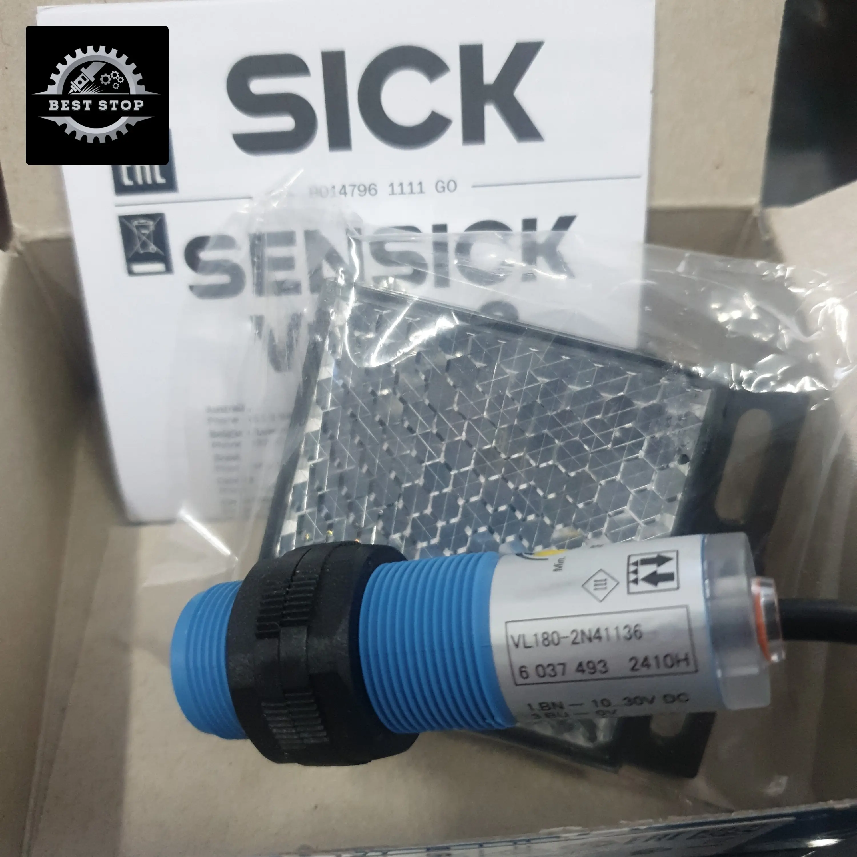 SICK Photoelectric Retro Refelctive Sensor VL180-2N41136 Pn.6037493