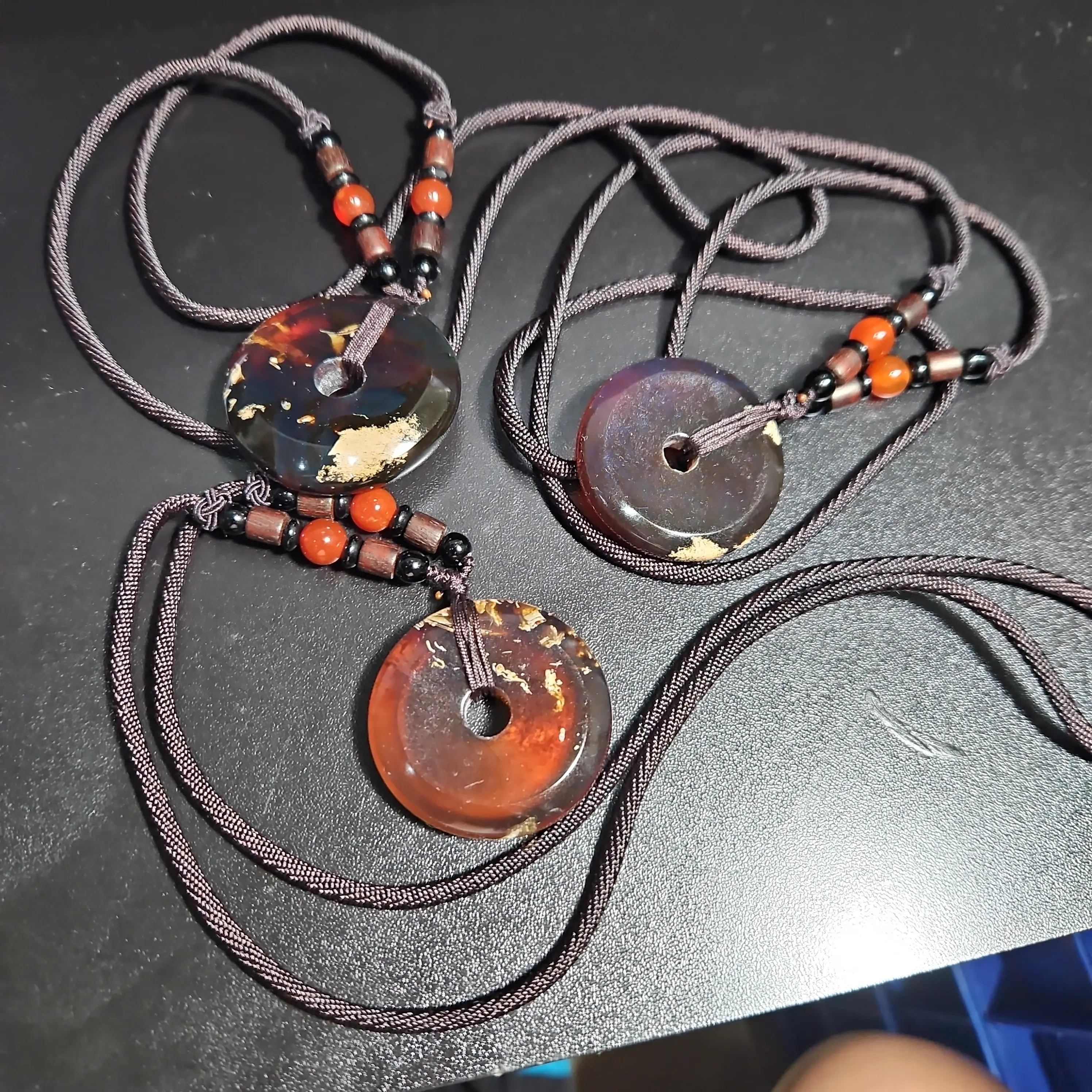 BLUE AMBER DONUT UV REACTIVE KALUNG NON ADJUSTABLE 65Cm