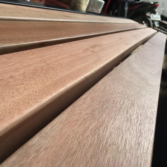 Bangku Panjang Outdoor Kayu Solid Kaki besi Bangku Panjang Taman Garden Bench Ruang Tunggu Antrian 3