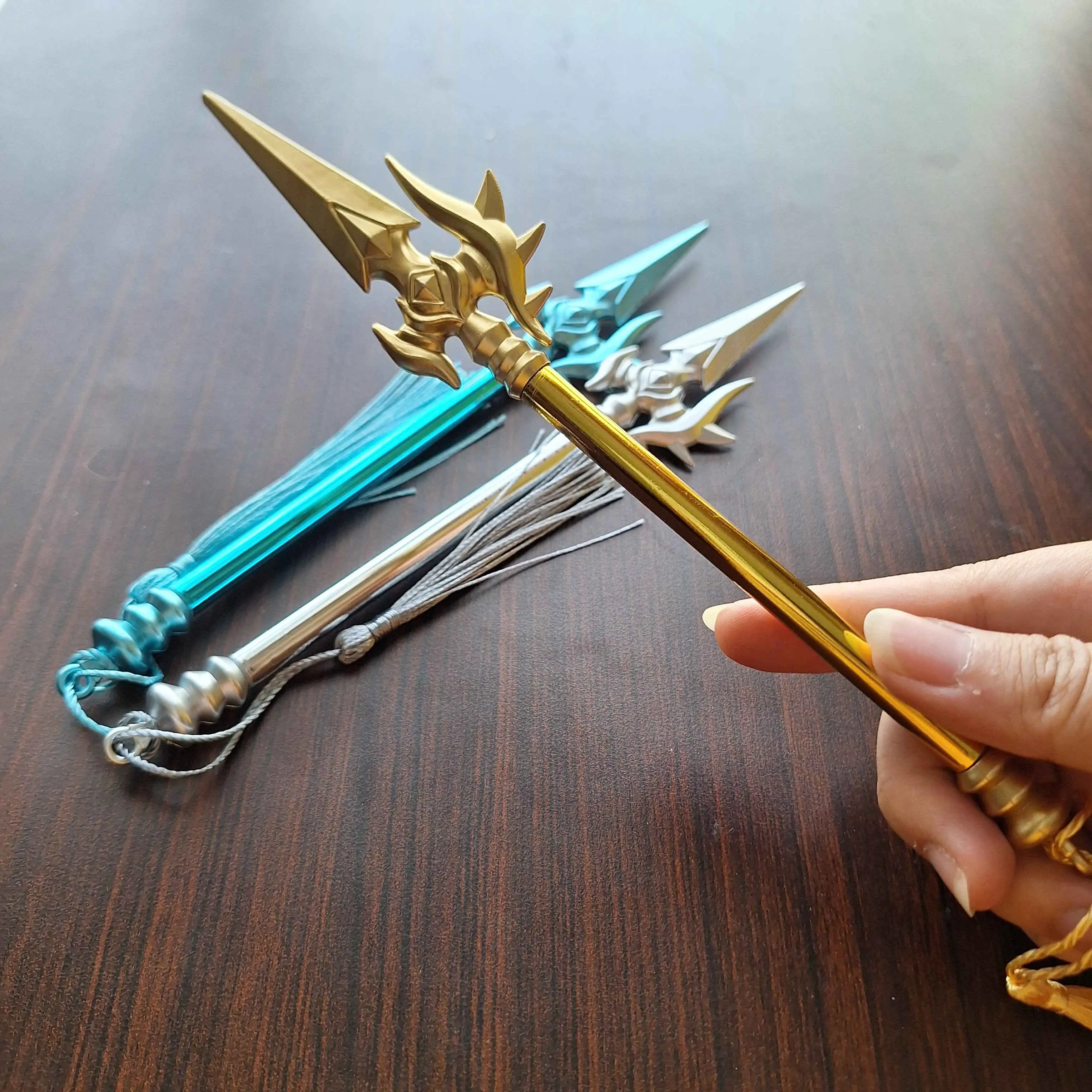 Pulpen gel senjata tombak slayer anime pen tombak unik