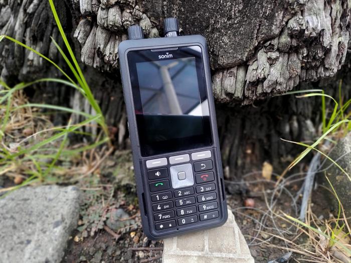 Gambar Hape Outdoor Sonim XP5plus XP5900 4G LTE RAM 2/16 PTT Seken Mulus Normal dari CNC phoneshop Kota Administrasi Jakarta Pusat Tokopedia