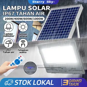 Lampu tenaga surya Lampu solar panel Lampu solar outdoor Lampu solar cell Super terang 200W 400w 600W 1000W Sorot Surya Lampu Jalan solar 0 tagihan listrik sepanjang tahun Kontrol Cahaya cerdas Tahan air IP67 Sensor
