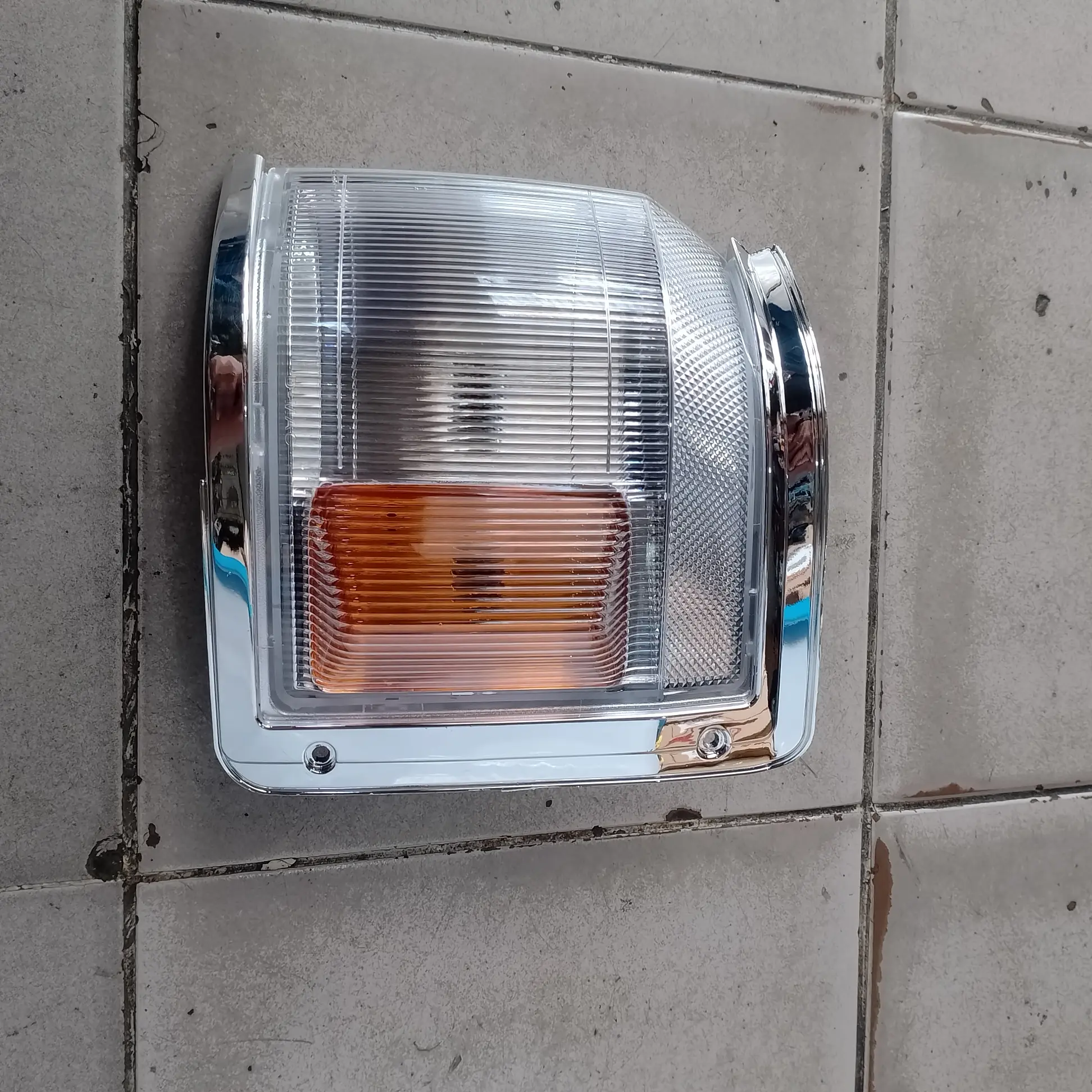 mika lampu sen mobil kijang grand kanan kiri