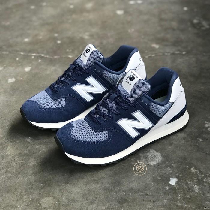 Promo Sneakers New Balance Classic 574 Suede Navy Blue White Grey Original  NAVY BLUE/GREY, 44 di Segenproject Tokopedia