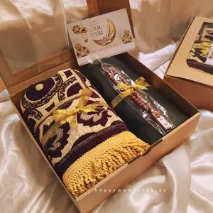 Set sajadah / Hampers sarung / kado lebaran muslim