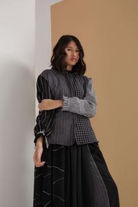 Gambar Adrie Basuki Allegra Top Atasan Wanita Size M dari Adrie Basuki Official Store Kota Bogor 3 Tokopedia