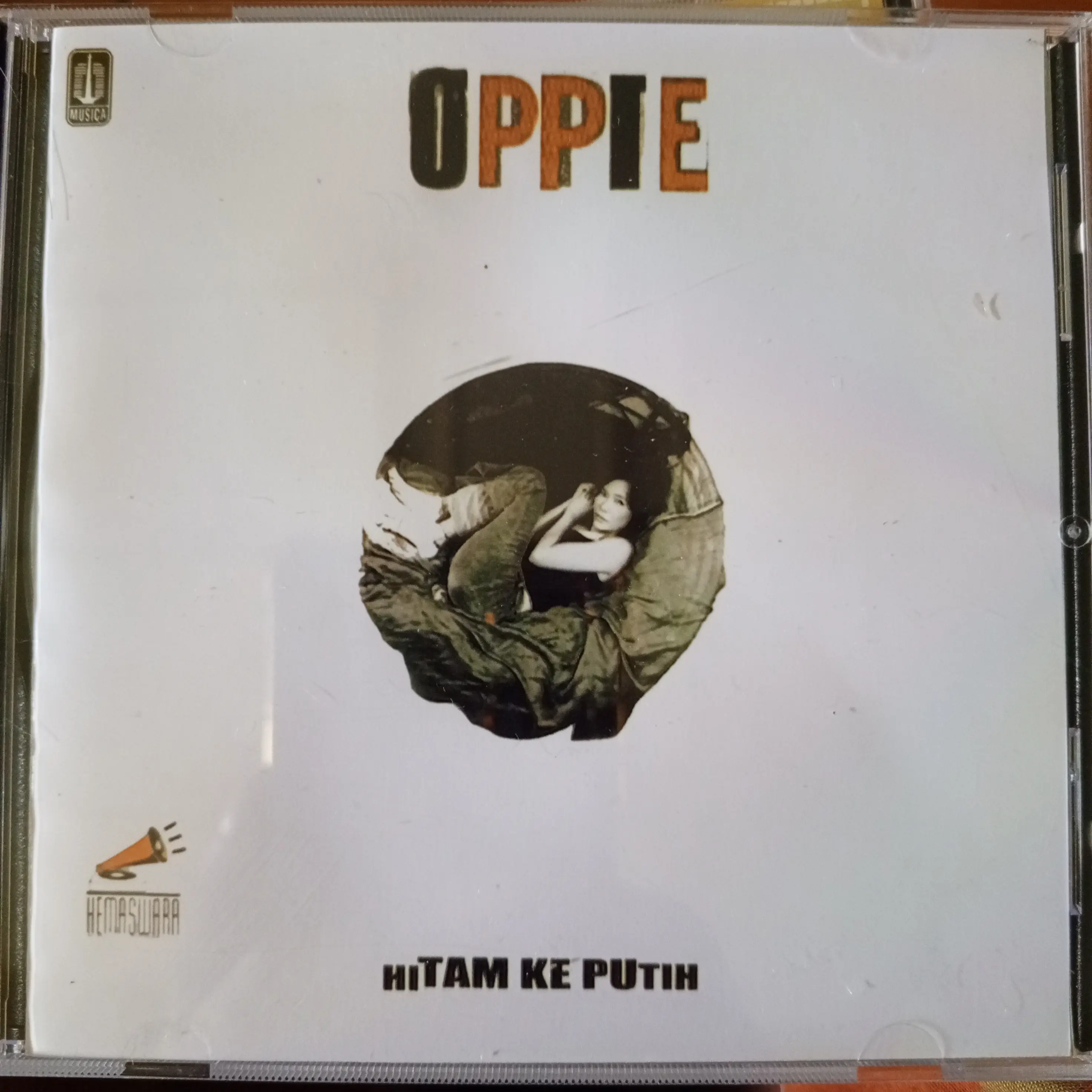 CD OPPIE ANDARESTA HITAM KE PUTIH