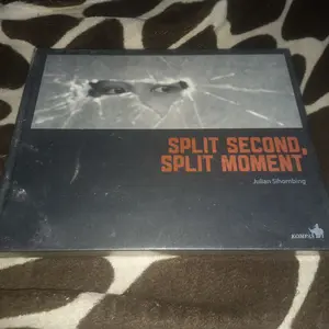 buku split second, split  moment julian sihombing nos  segel kolektor item