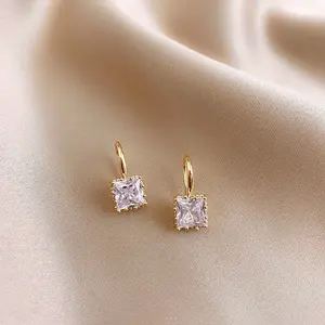 Metrica earring - Apoteles studio