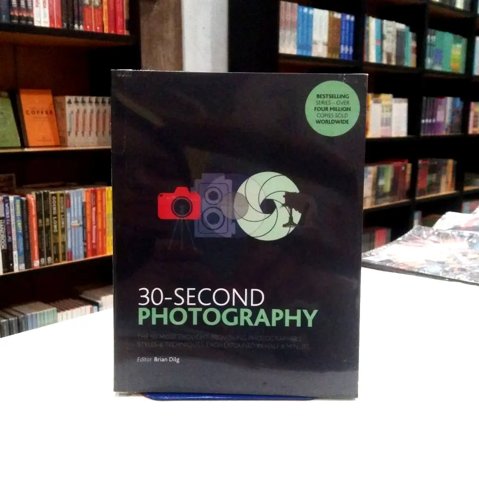 Buku Import - 30-Second Photography, by Brian Dilg