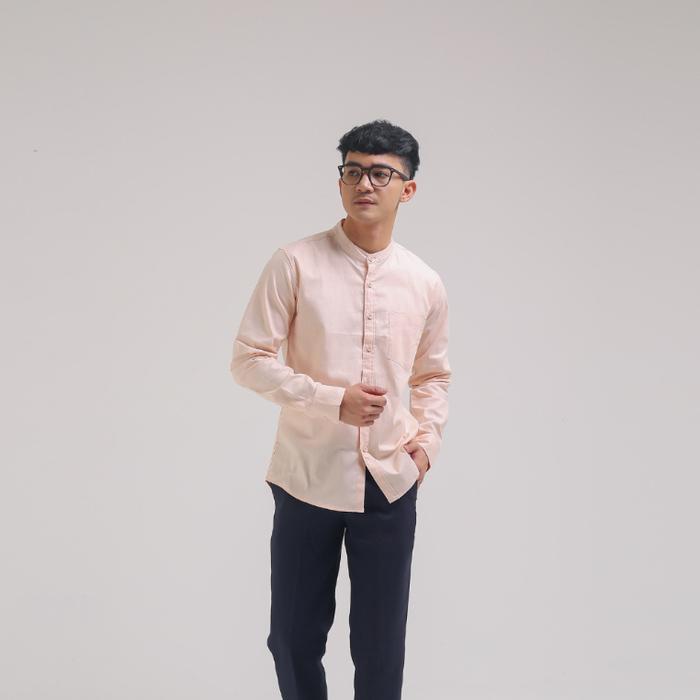 Gambar iNeat Kemeja Pria Linen Lengan Panjang Kerah Shanghai Collarless Cream - Kemeja Kantor Basic Slimfit Casual Semi Formal Koko Muslim Peach Pink Cream - S dari iNeat Kota Administrasi Jakarta Timur Tokopedia