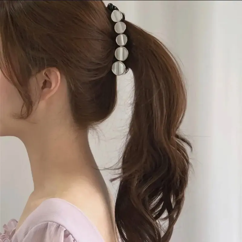 Jepit Rambut Pisang Banana Hair Clip Aksen Mutiara Gaya Korea 2