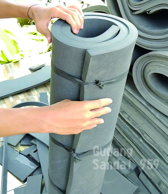 SPON ATI TEBAL 1 CM WARNA HITAM LEBAR 60CM X PANJANG 120CM 1