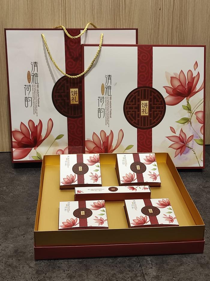 Gambar Mooncake Box isi 4 with Bag Dus Kotak Packaging Moon Cake Autumn Fesival Red Flower dari Kochindo Kota Tangerang Selatan Tokopedia