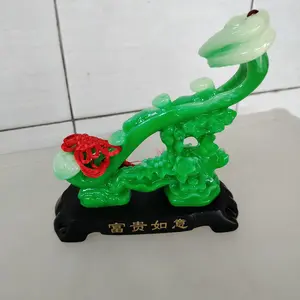 hiasan ru yi dengan alas ruyi warna giok feng shui simbol kedudukan tulisan fu gui ru yi