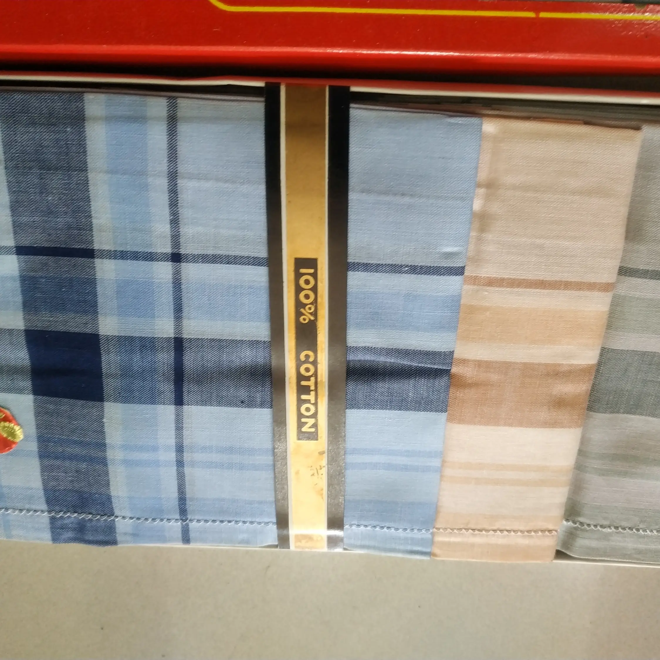 sapu tangan katun garis