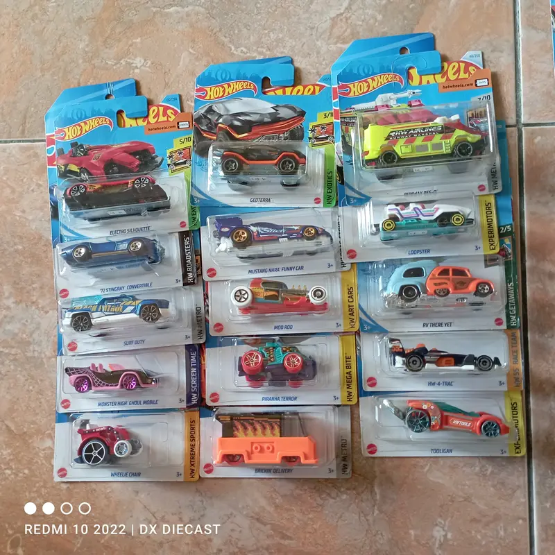 Hot Wheels Random Murah Original SNI Diecast Mobil HotWheels Mainan Anak Laki Perempuan Mini Scale Mobil 1:64 2