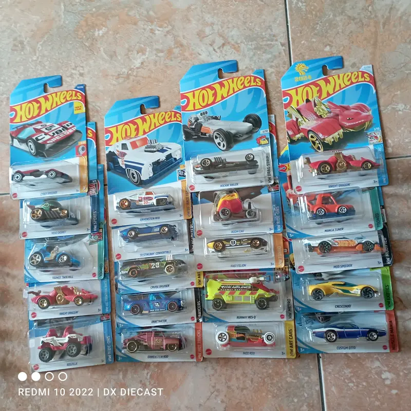 Hot Wheels Random Murah Original SNI Diecast Mobil HotWheels Mainan Anak Laki Perempuan Mini Scale Mobil 1:64 1