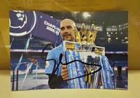 Gambar Foto Bertandatangan Pep Guardiola PEP002 Manchester City Premier League Trophy Dengan Sertifikat dari CNC phoneshop Kota Administrasi Jakarta Pusat 4 Tokopedia