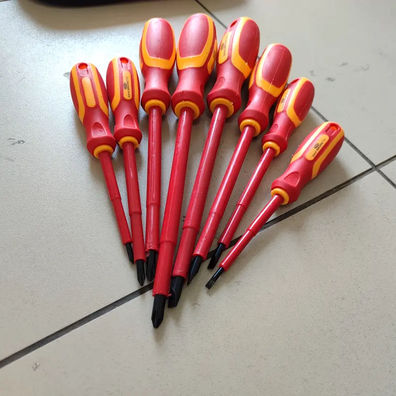 SANDS Obeng Listrik set 8 pcs 1000 volt 2