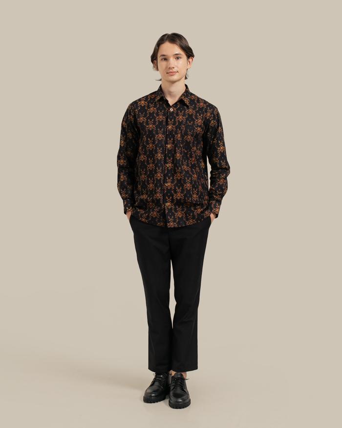 Gambar Batik Fractal Bhama Kemeja Pria Lengan Panjang - S dari Batik Fractal Kota Bandung Tokopedia