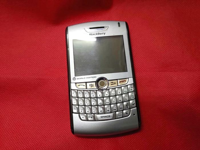 Gambar Hape Jadul Blackberry Huron 8830 Seken Mulus Untuk Koleksi Pajangan dari CNC phoneshop Kota Administrasi Jakarta Pusat Tokopedia