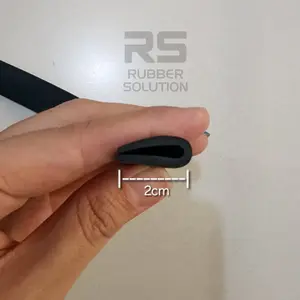 KARET LIST HELM LEBAR 2CM / LIST U JEPIT LEBAR 2 CM