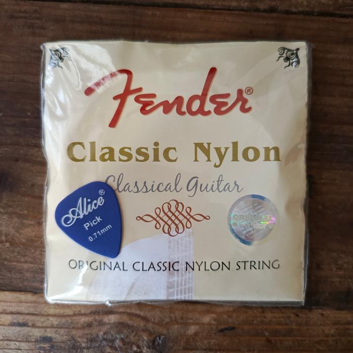 Gambar Senar Gitar Classic Nylon Fender - Free Pick dari debalisale Kota Denpasar Tokopedia