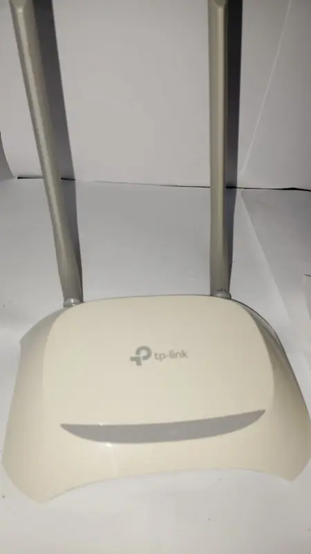 TP LINK TL-WR840N 300 Mbps Wireless N Router 2