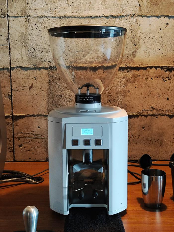 Gambar DALLA CORTE DC ONE Grinder, White (EX-Display) dari Reirom Coffee Solution Kota Administrasi Jakarta Utara Tokopedia