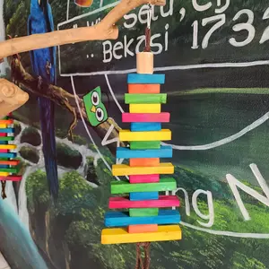 Mainan gigitan burung parrot large AST 068