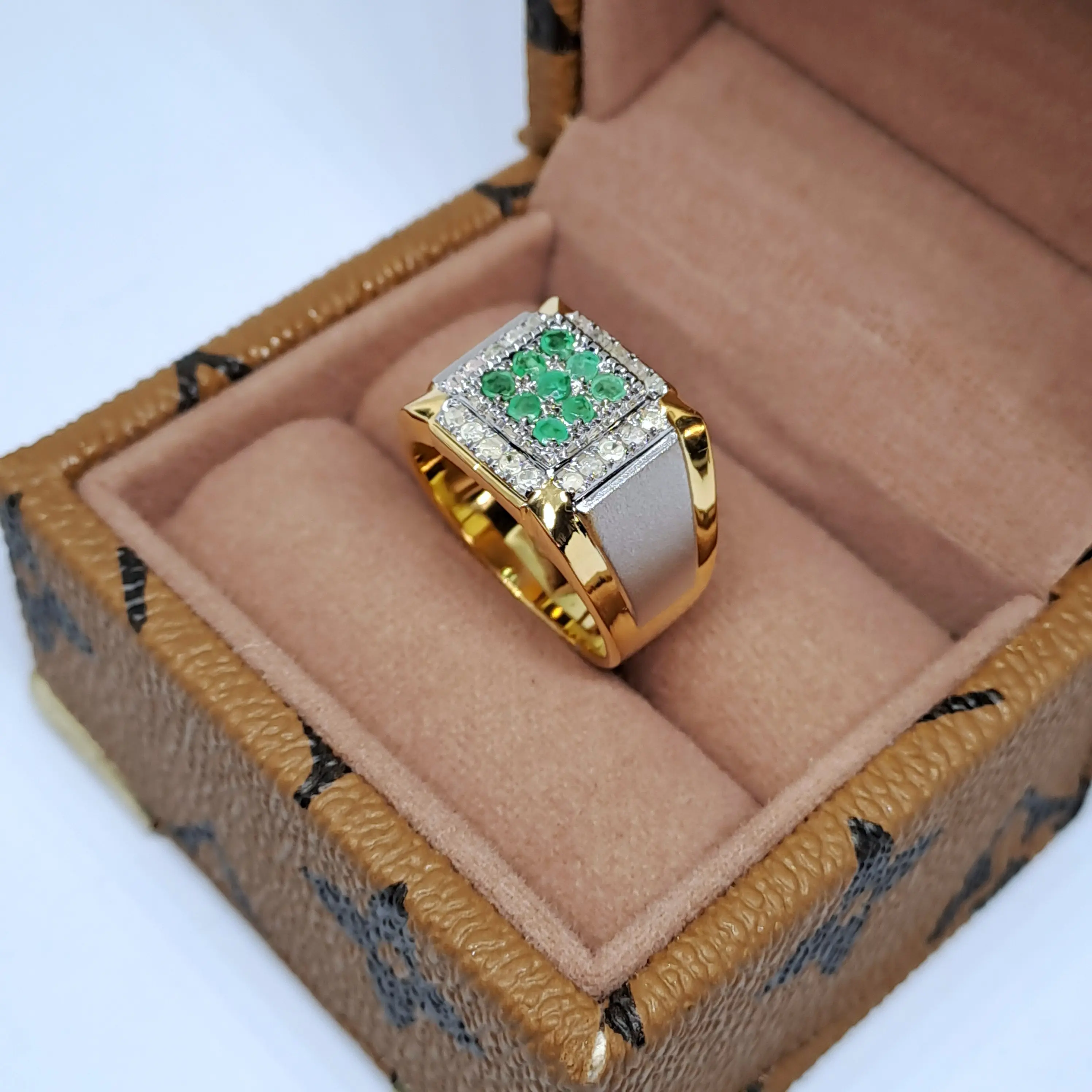 Cincin Berlian Pria Perak Batu Zamrud