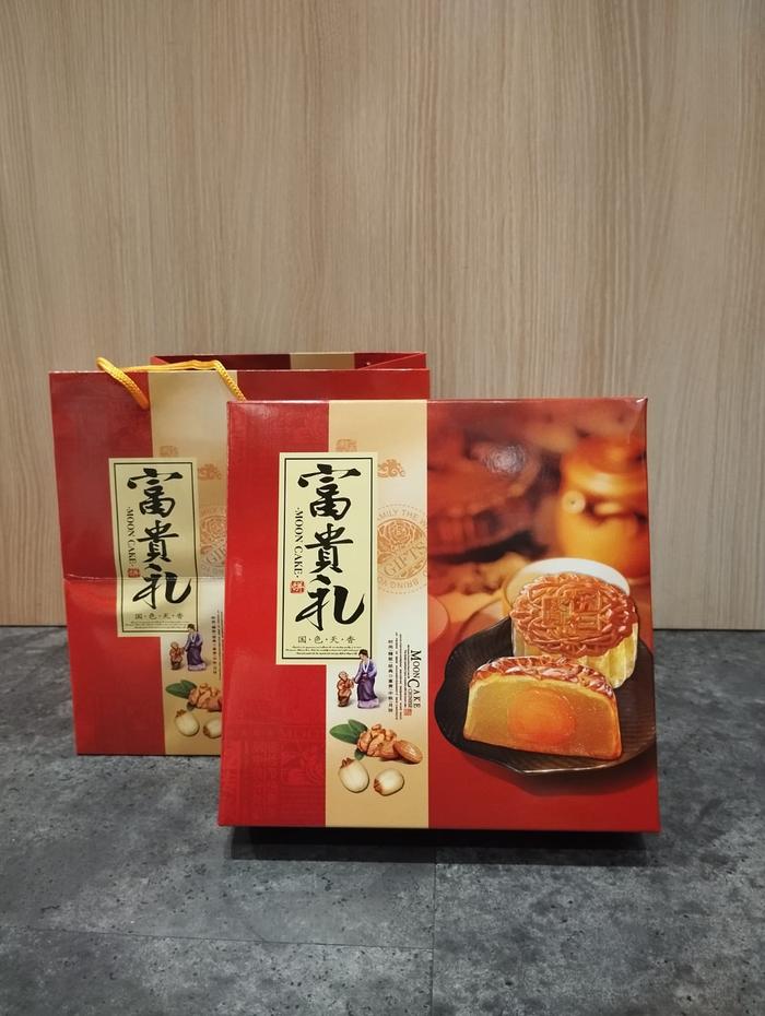 Gambar kotak dus mooncake with paper bag / box moon cake dari Kochindo Kota Tangerang Selatan Tokopedia