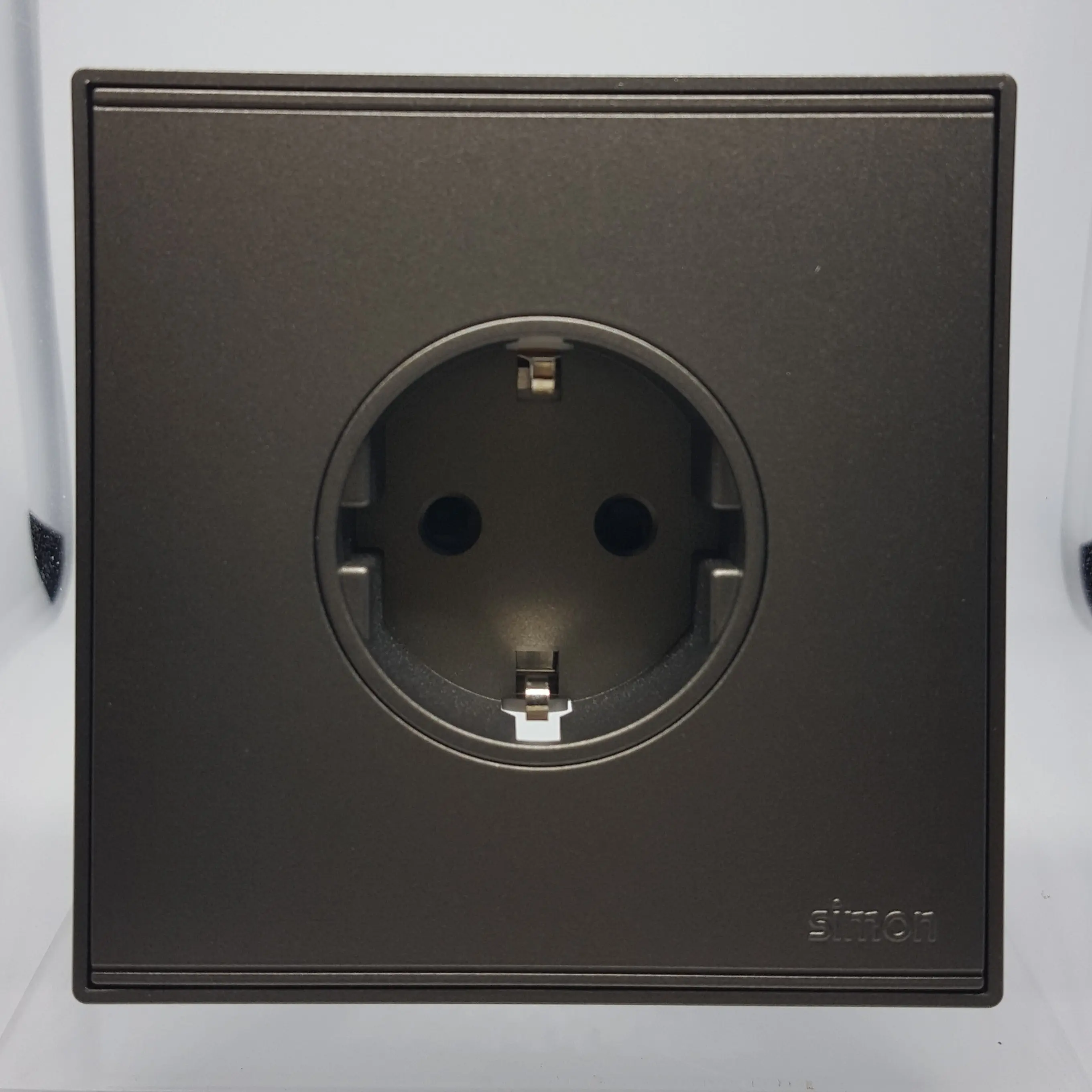 SIMON E6 GREY STOPKONTAK SCHUKO