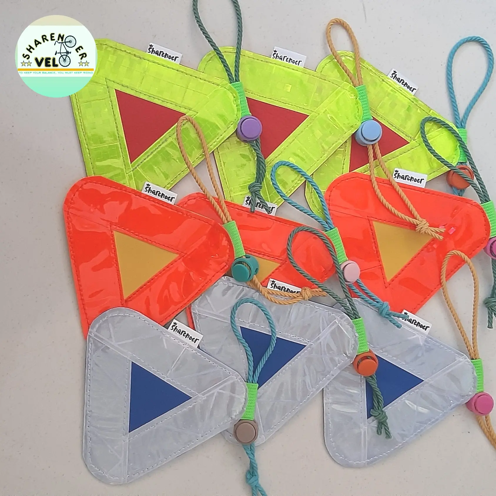 Biketag Colorfull ukuran sedang10cm (tali random)