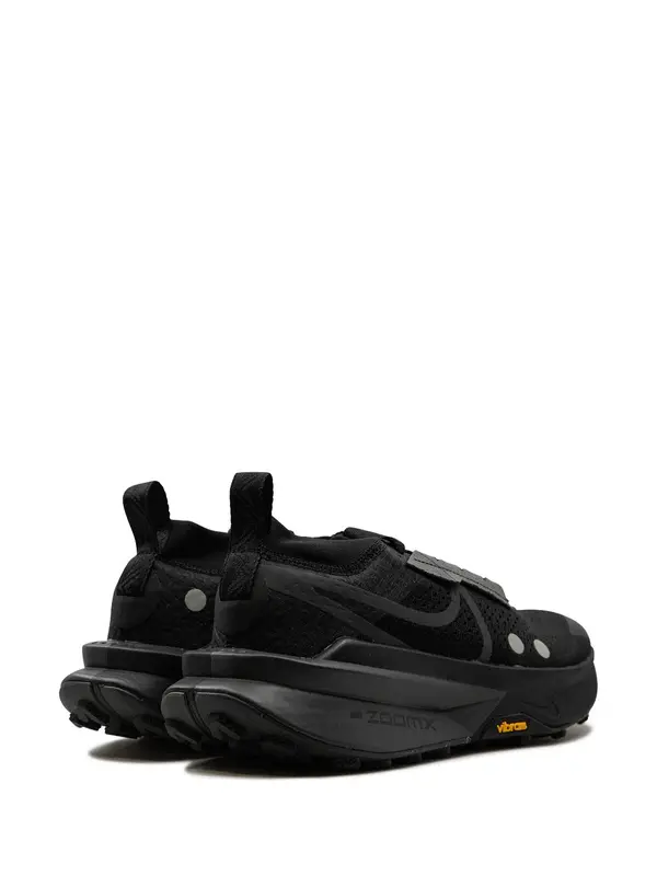 sepatu lari pria zoom x zegama trail 7